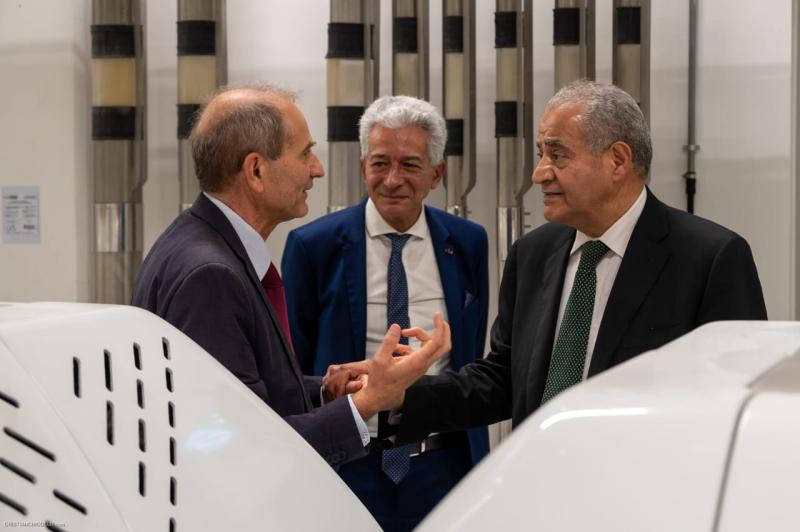 وزير التموين 