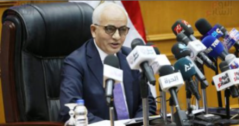 الدكتور رضا حجازى وزير التربية والتعليم