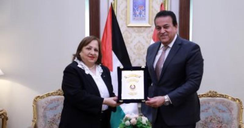 خالد عبدالغفار وزير الصحة والسكان ونظيرته الفلسطينية الدكتورة مي الكيلة