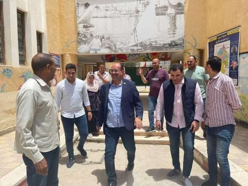 النائب جابر الصيرفي أثناء جولته