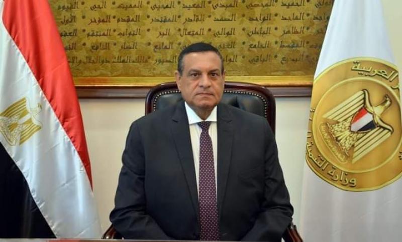 وزير التنمية المحليه 