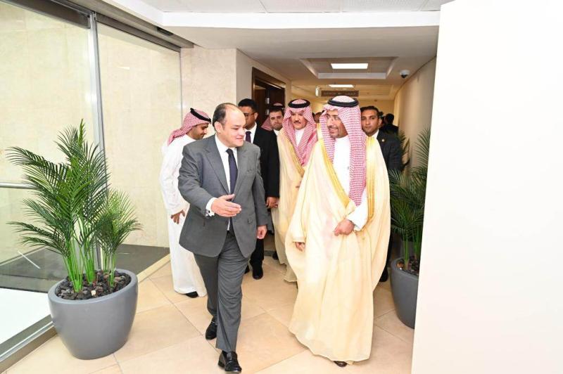الوزيران خلال  اللقاء