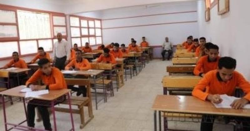 امتحانات الإعدادية 