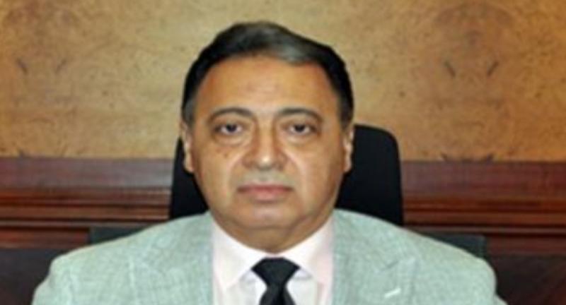 الدكتور أحمد عماد وزير الصحة الاسبق