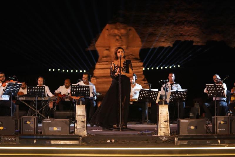 الفنانة أنغام