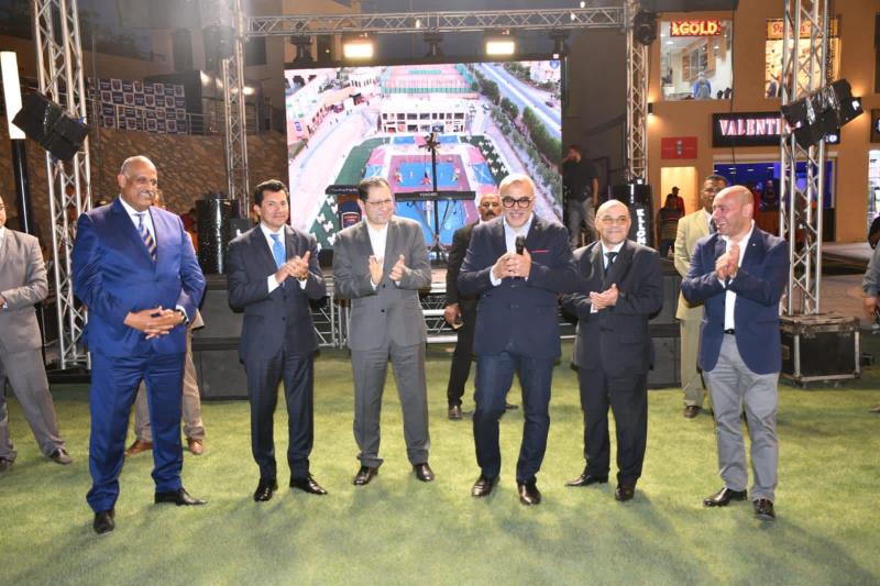 جانب من الافتتاح 