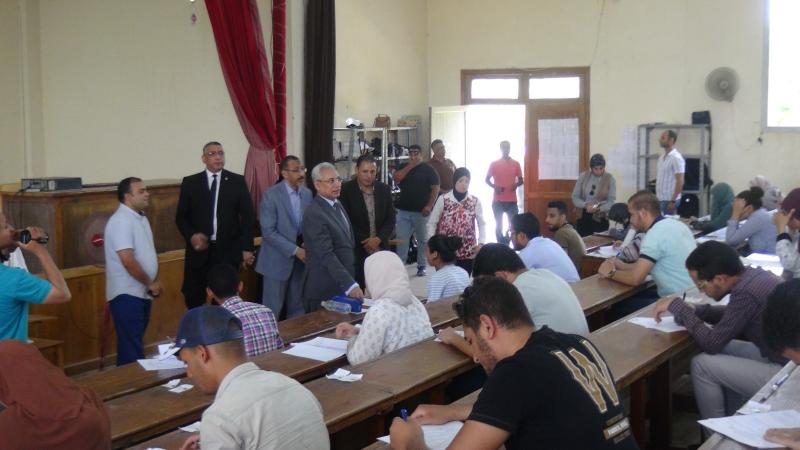امتحانات الجامعات 