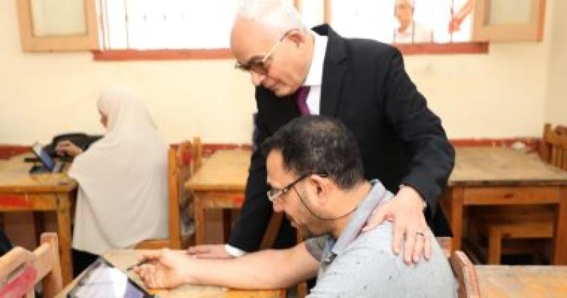 وزير التربية والتعليم 