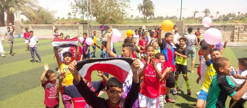 مبادرة (العيد أحلى )