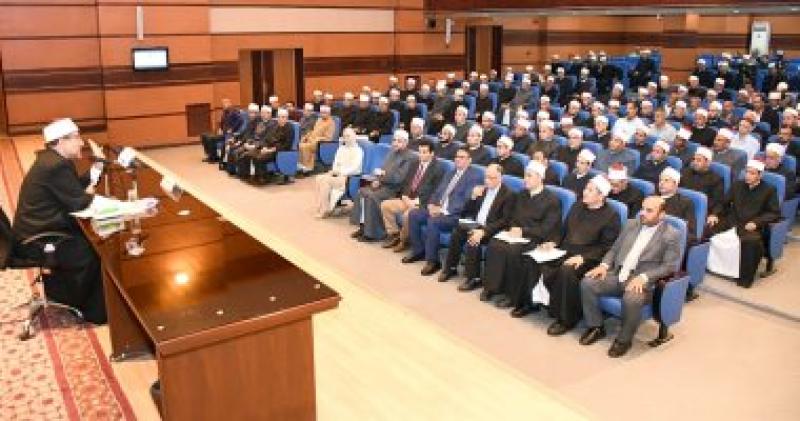 اجتماع وزير الأوقاف بقيادات الدعوة بالمديريات الإقليمية ومديري الدعوة