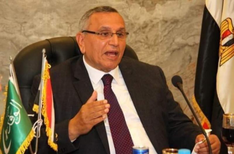 الدكتور عبد السند يمامة