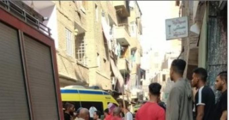 انهيار عقار حدائق القبة
