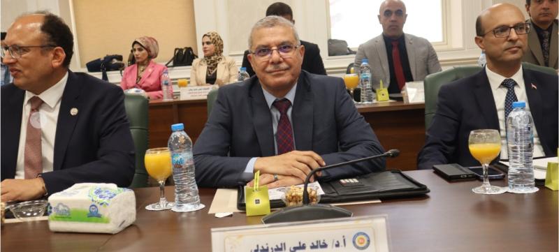 جانب من الاجتماع بمشاركة   د.خالد الدرندلى