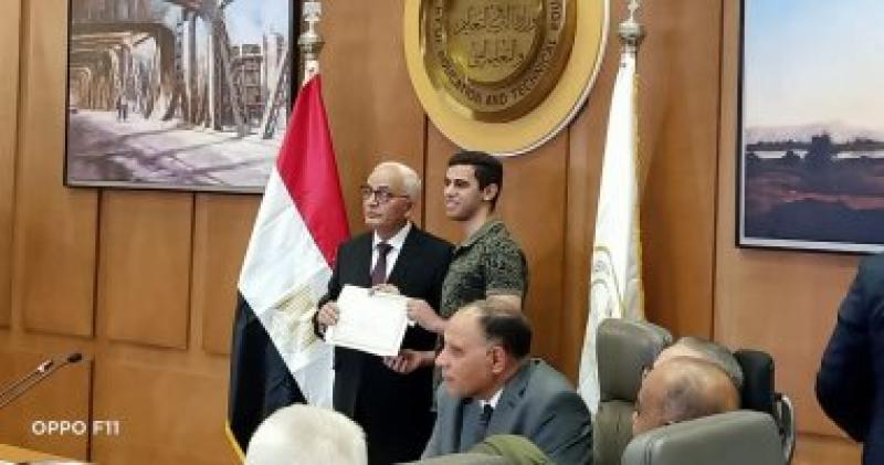 الدكتور رضا حجازي وزير التربية والتعليم