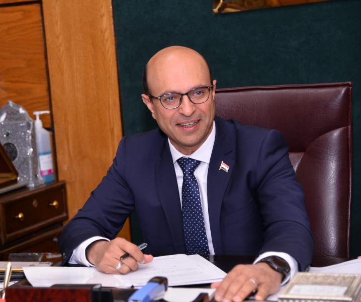 رئيس جامعة أسيوط 