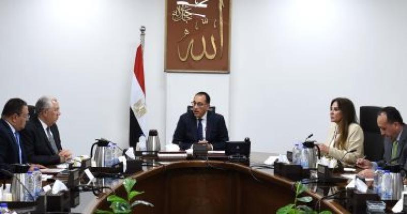 خلال الاجتماع