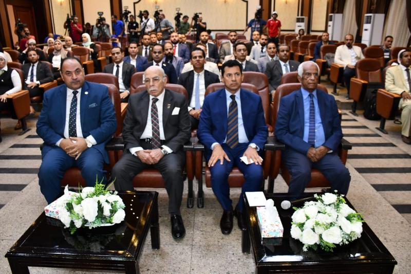 جانب من المؤتمر 