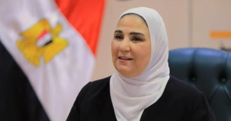 الدكتورة نيفين القباج 