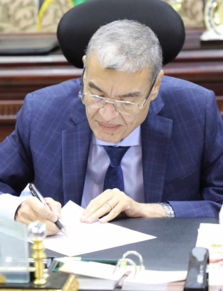 محافظ المنيا