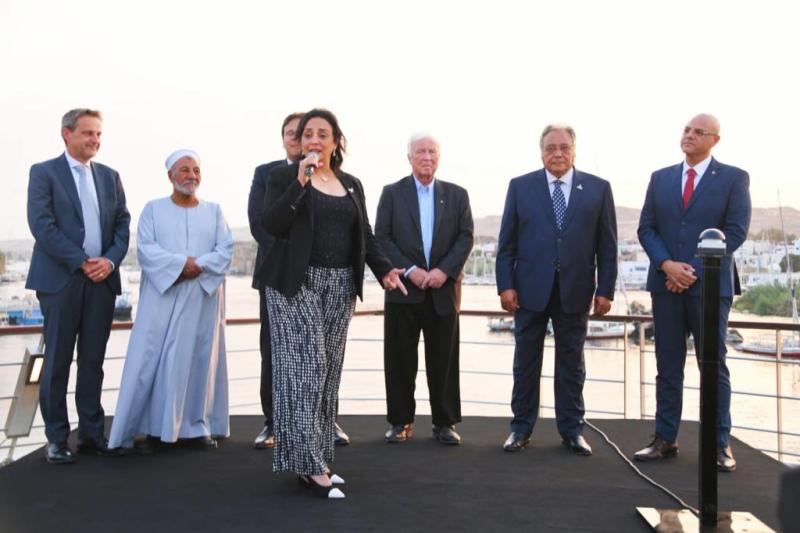 خلال الافتتاح 