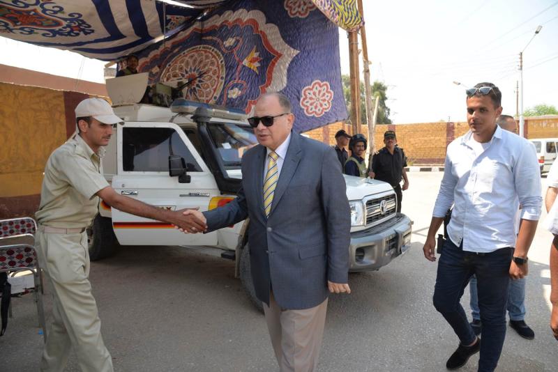 محافظ أسيوط 
