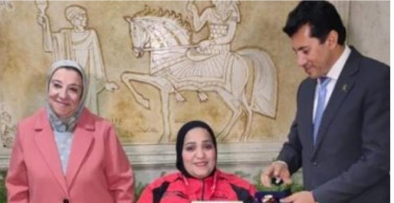 بطلة رفع الأثقال نادية فكرة