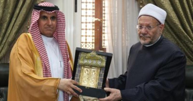 مفتي الجمهورية و مندوب السعودية الدائم بجامعة الدول العربية