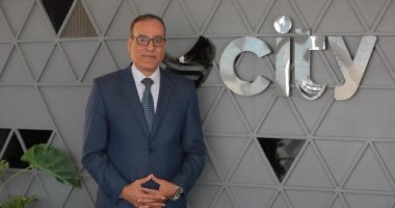 مصطفي عزام رئيس اندية سيتي كلوب