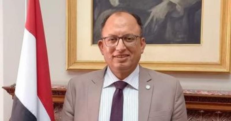 السيد قنديل رئيس جامعة حلوان
