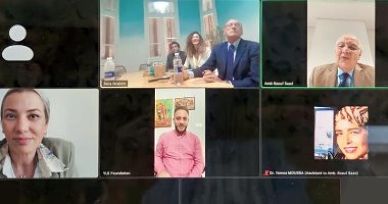 اجتماع وزيرة البيئة مع منظمي الملتقى المصري