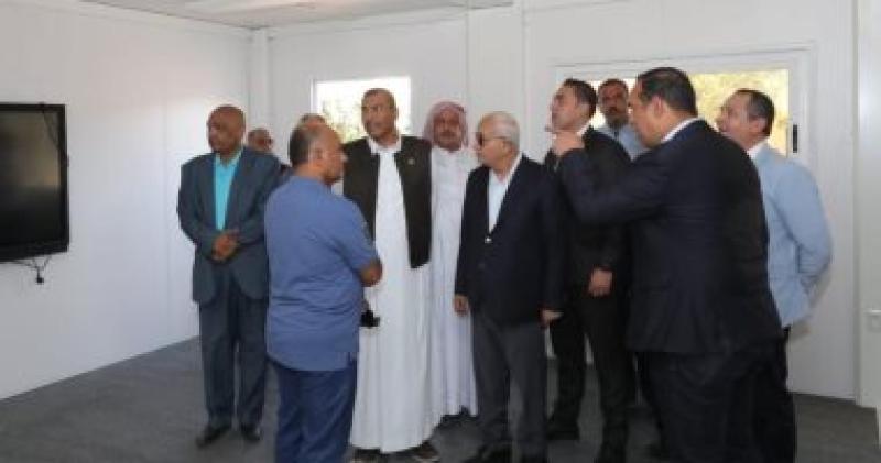 وزير التربية والتعليم يتفقد الفصول سابقة التجهيز بمدرسة الضبعة الإعدادية