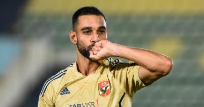 عمرو السولية نجم الأهلى