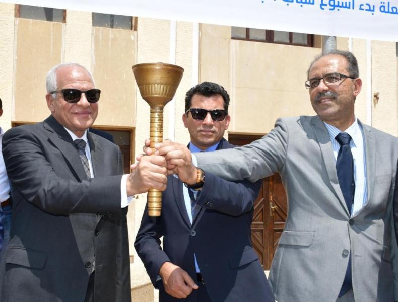 وزير الشباب والرياضة ومحافظ الجيزة 