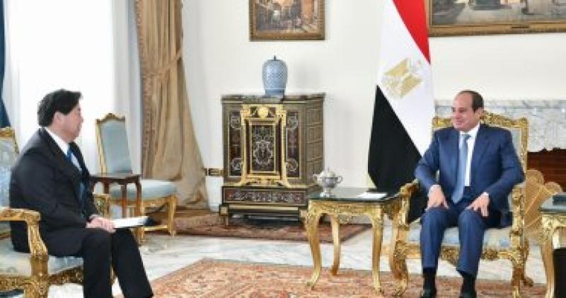 خلال الاجتماع