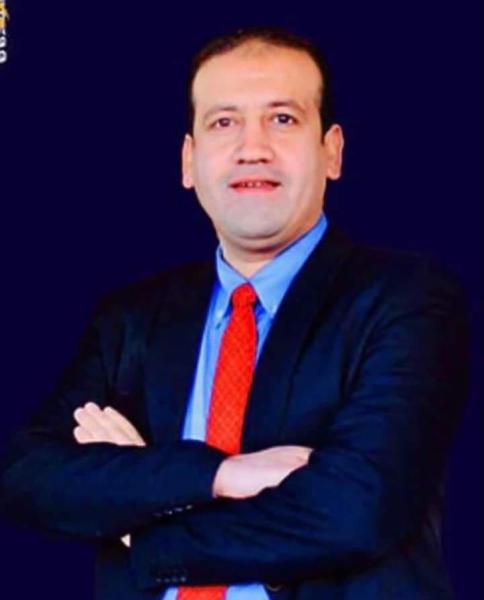الكاتب الصحفى نشأت حمدى