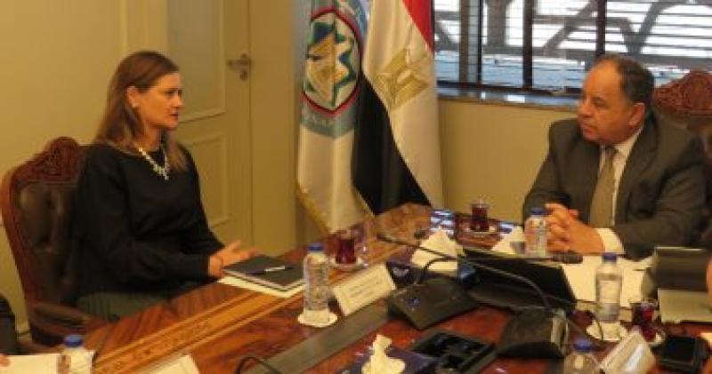 لقاء وزير المالية مع سفيرة نيوزيلاندا