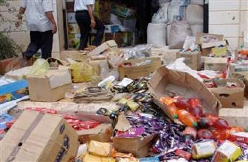 مواد غذائية مجهولة المصدر 