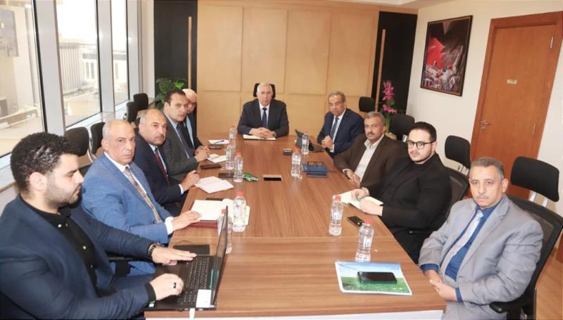 السيد القصير وزير الزراعة واستصلاح الأراضي خلال الاجتماع