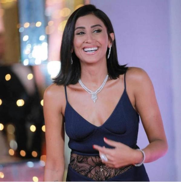 الفنانة دينا الشربينى