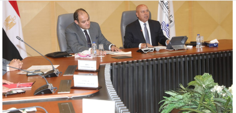 الفريق مهندس كامل الوزير وزير النقل مع المهندس أحمد سمير، وزير التجارة والصناعة