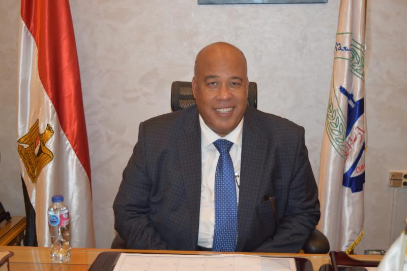 أيمن العشرى 