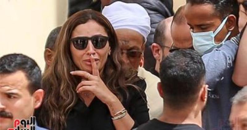 جنازة والدة الفنانةدينا الشربينى 