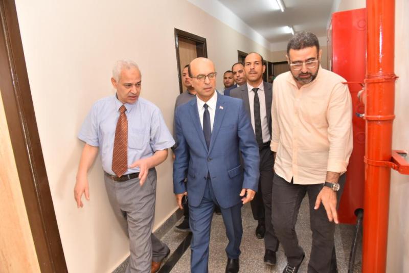 رئيس جامعة أسيوط 
