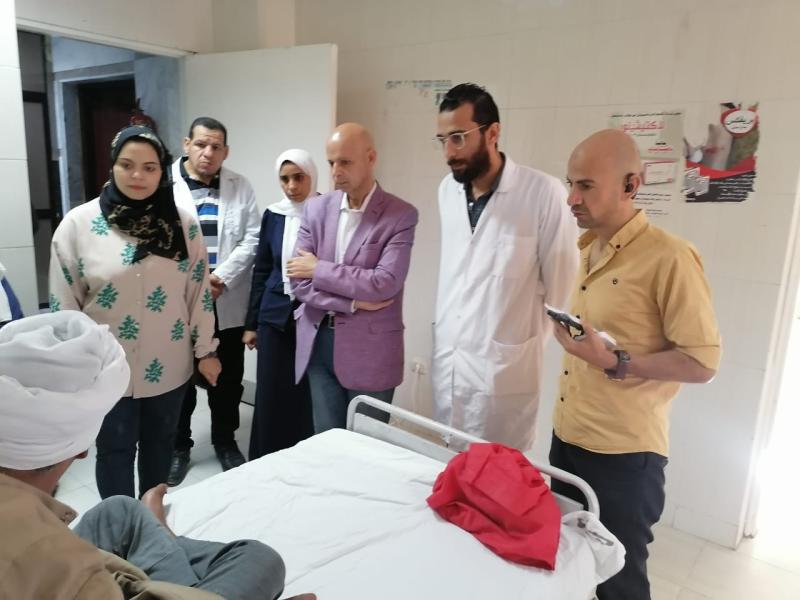 جانب من الزيارة المفاجئة 