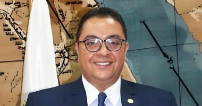 الدكتور ايمن عاشور وزير التعليم العالى والبحث العلمى 
