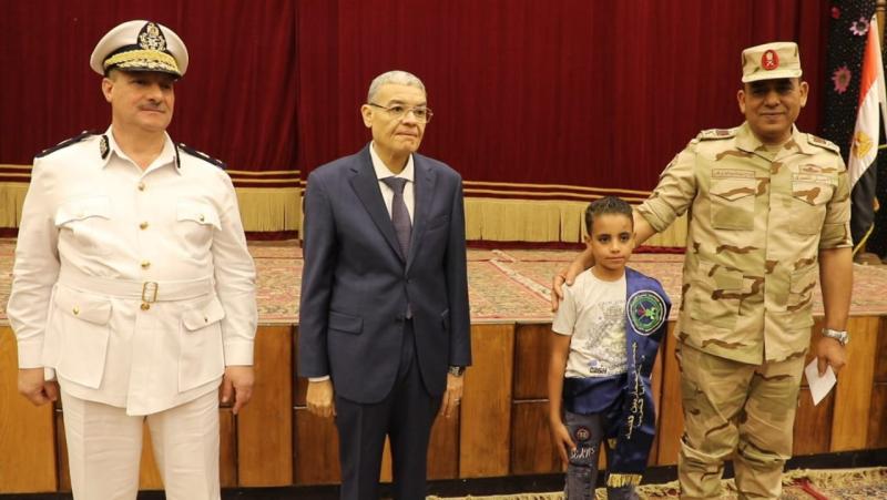تكريم أسر الشهداء والمصابين