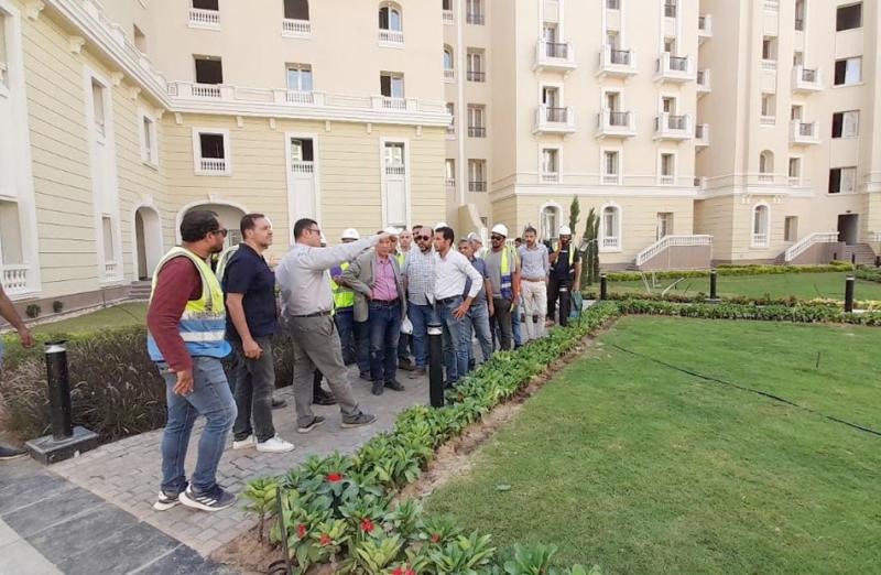 رئيس جهاز العاصمة الإدارية الجديدة يتفقد أعمال تنفيذ الحي السكني الخامس