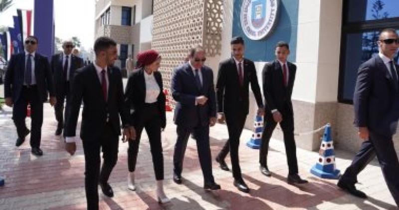 الرئيس السيسي ورؤساء وممثلى اتحادات طلاب شباب الجامعات