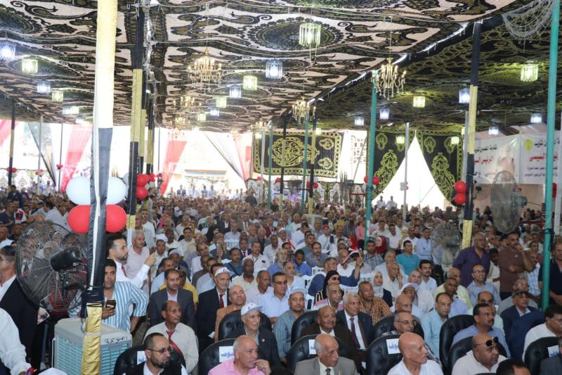 مؤتمر المعلمين لتاييد السيسى 