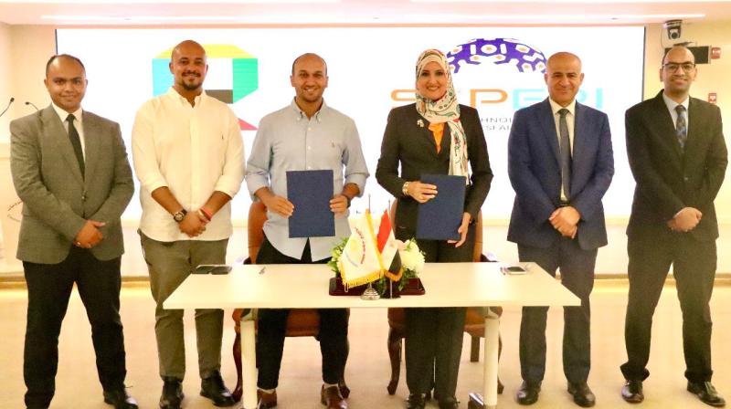   بحوث الإلكترونيات يوقع عقد استضافة شركة ناشئة مع تطبيق رنكر Rnker في مجال تكنولوجيا الرياضات الإلكترونية